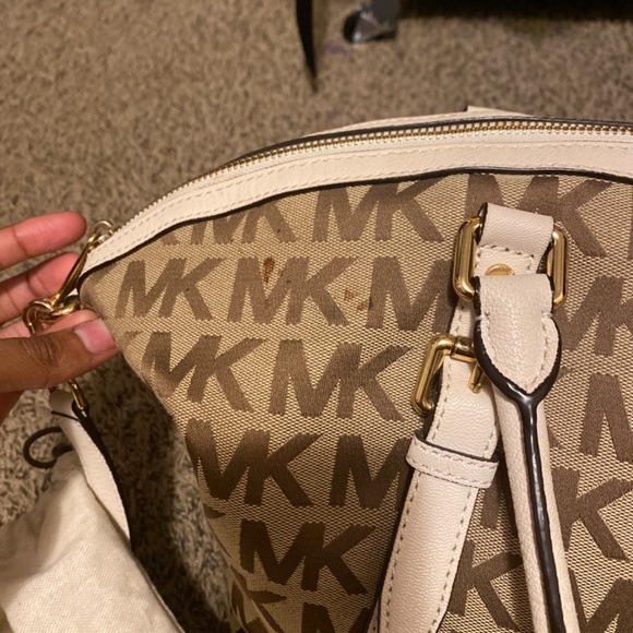 MK purse - Picture 3 of 4